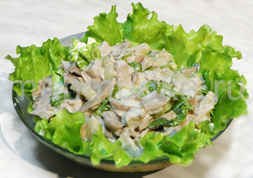 Салат из курицы грибов сыра