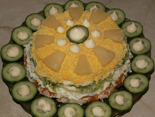 ����_����������_������_��������_��������_Foto_oformlenie_salata_ogurcami_ananasom