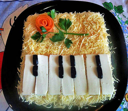 ���������_������_�����_Ukrashenie_salata_rojal