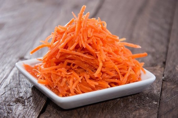 салат из моркови с чесноком