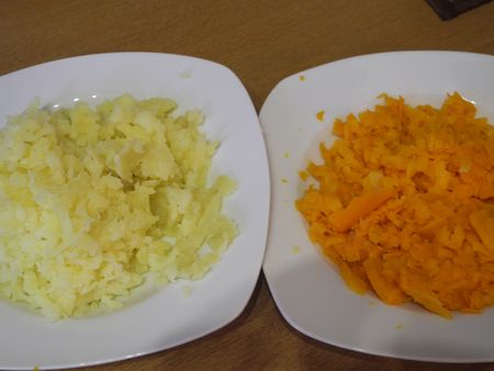 Морковь и картофель для салата мимоза
