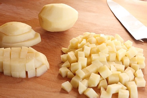 картофель кубиками