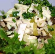Английский салат – отличное блюдо с курицей, которое всем придётся по душе!