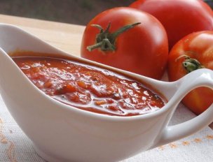 Красный соус: незаслуженно забытый классический рецепт