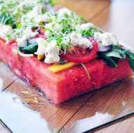 Салат из арбуза — освежающий и вкусный рецепт