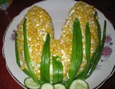 Салат из консервированной кукурузы, с капустой и крабовыми палочками