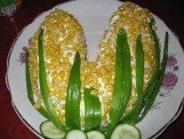 Салат из консервированной кукурузы, с капустой и крабовыми палочками