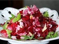 Увлекательные рецепты овощных салатов из разных стран