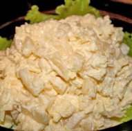 Салат с ананасом и сыром  — оригинальная закуска для любого случая!