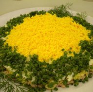 Салат из консервированной горбуши