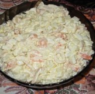 Салат с креветками и яйцом: морские кулинарные мотивы