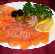 Салат с семгой — лучшие рецепты для вечеринки и праздника!