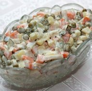 Салат из консервированных кальмаров: быстрые понятные рецепты