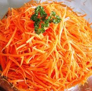 Салат из моркови в сладких и соленых рецептах с разными заправками