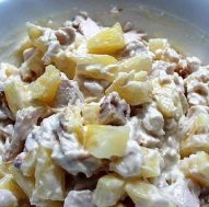 Салат с курицей и ананасами — изысканное сочетание